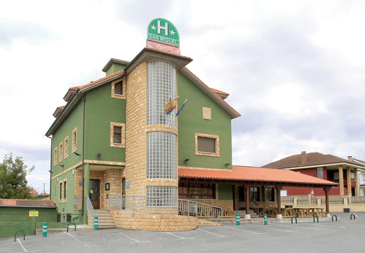 San Miguel De La Barreda Hotell Siero Exteriör bild